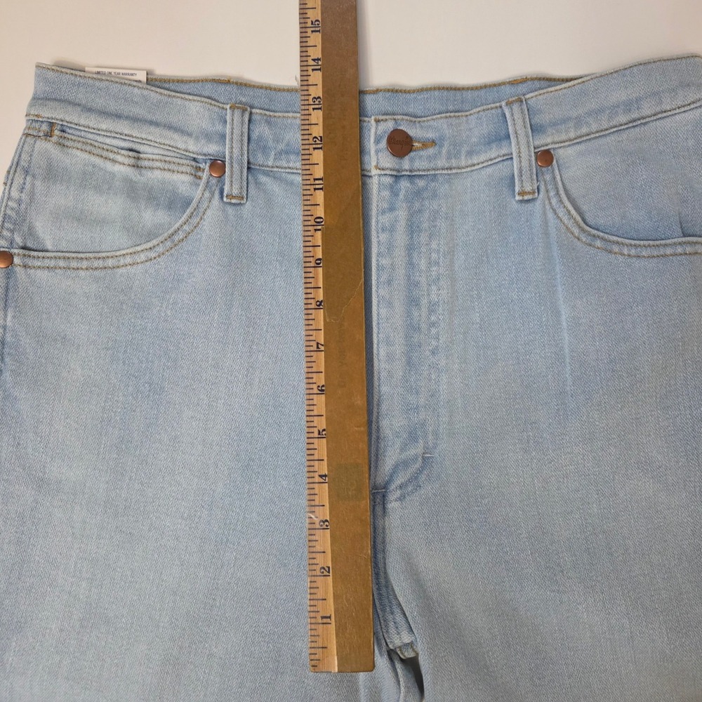 Wrangler 936 Slim Fit Cowboy Cut Jeans Mens 32x36 Light Wash ToughLite Stretch - Picture 5 of 9